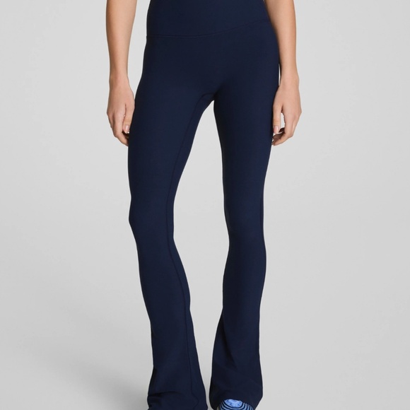 SPANX BE MICRO NAVY FLARE PANT - Picture 4 of 5